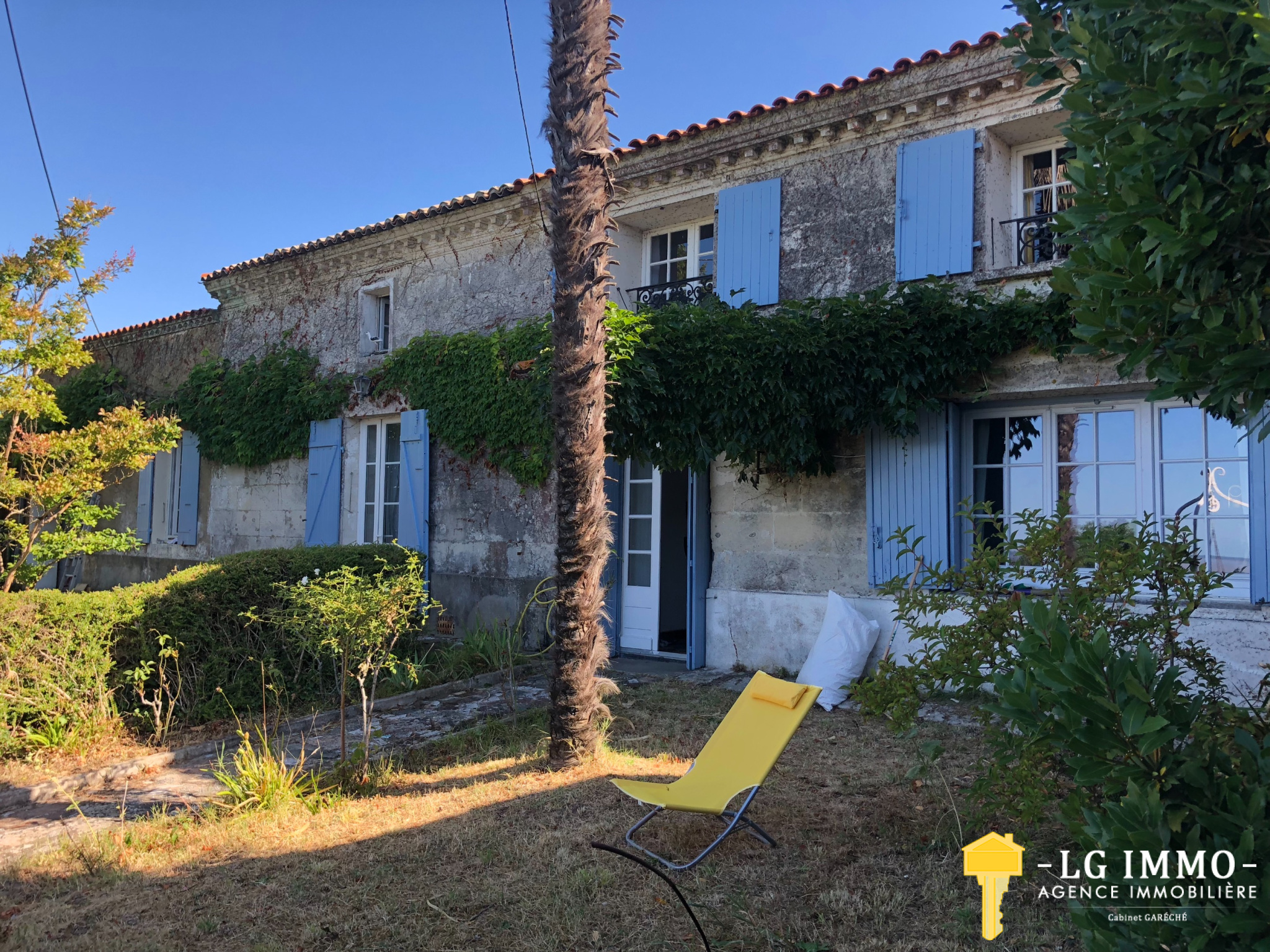 vente Très belle maison charentaise avec vue sur l'estuaire de la