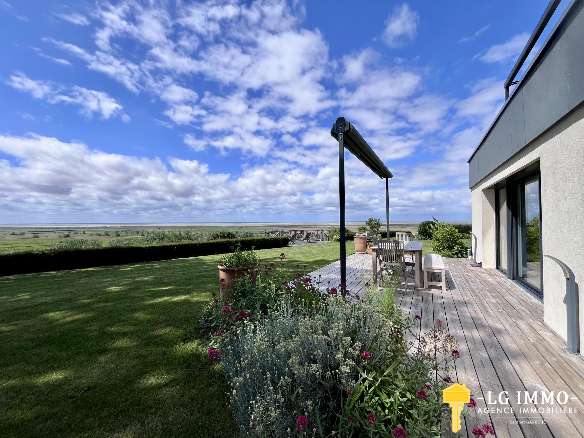 VILLA D'EXCEPTION 274 M2, VUE ESTUAIRE, 4 CHAMBRES